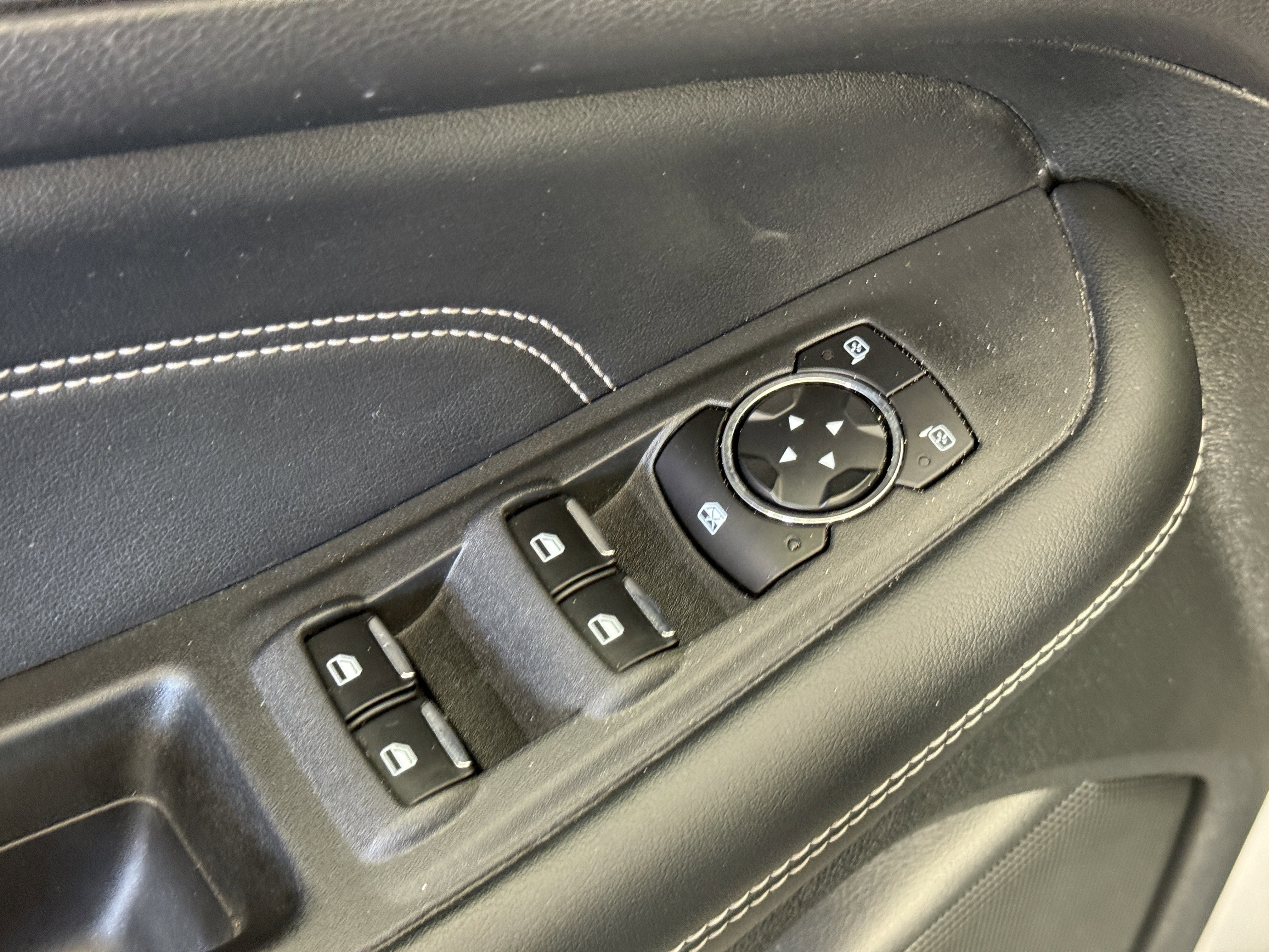 Certified 2023 Ford Edge Titanium w/ Cargo Accessory Package image 16