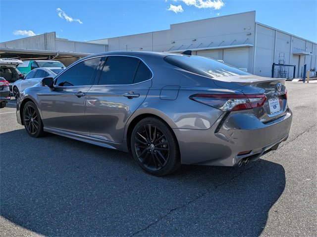 Used 2021 Toyota Camry XSE image 3