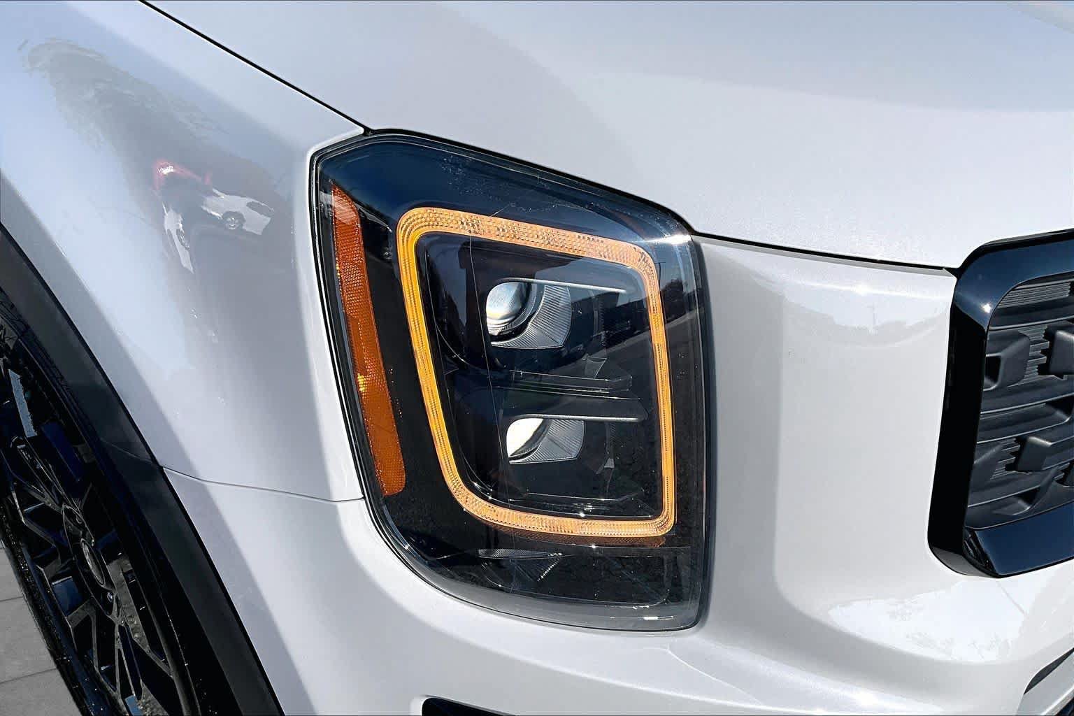 Used 2022 Kia Telluride SX w/ SX Prestige Package AWD/4WD image 27