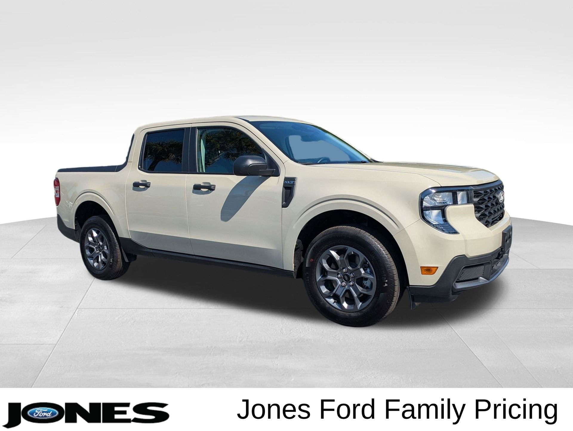 Certified 2025 Ford Maverick XLT w/ Equipment Group 302A