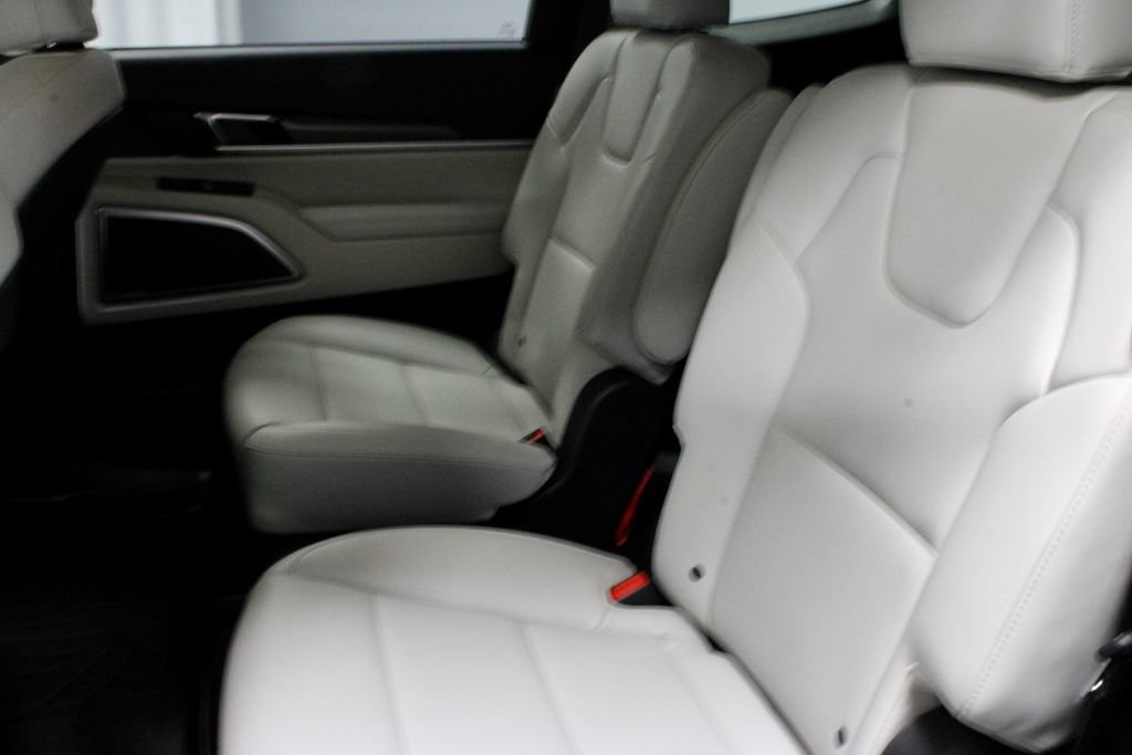 Used 2024 Kia Telluride S AWD/4WD image 23