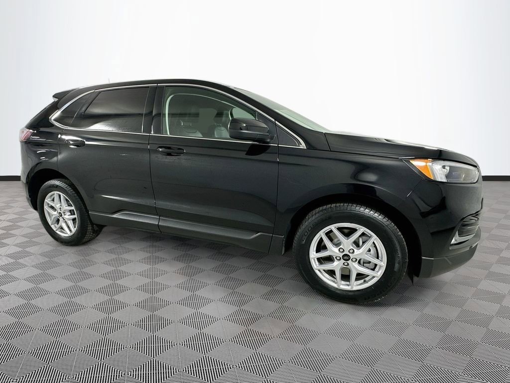 Certified 2024 Ford Edge SEL w/ Convenience Package AWD/4WD image 8