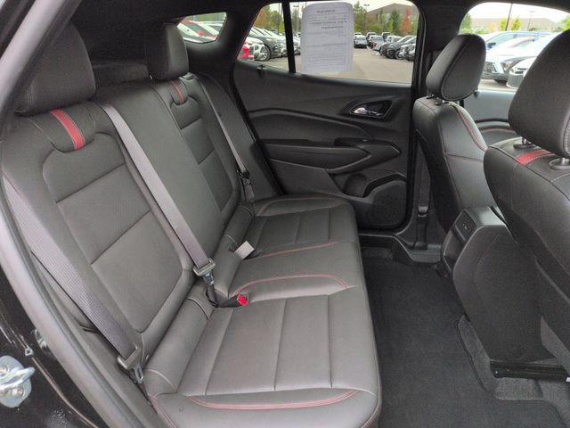 Used 2025 Chevrolet Trax RS w/ Driver Confidence Package FWD image 17