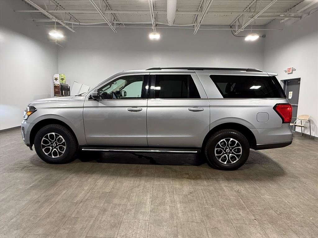Certified 2023 Ford Expedition Max XLT image 7