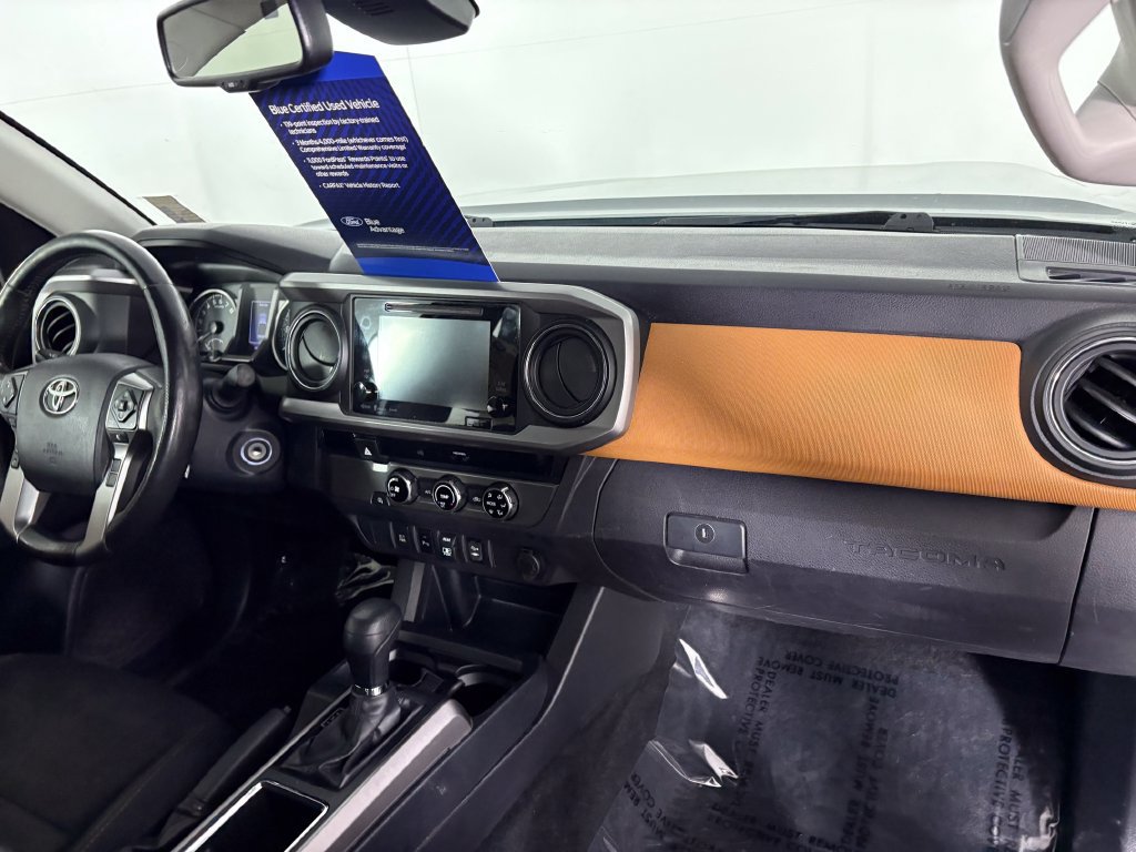 Used 2018 Toyota Tacoma SR5 RWD image 33