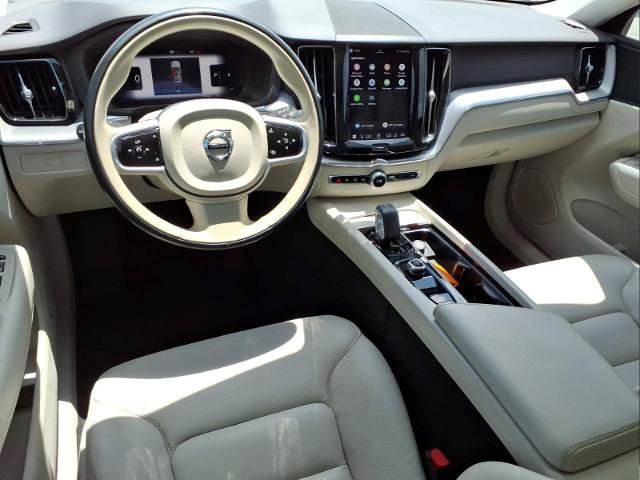 Used 2023 Volvo XC60 B5 Core FWD image 15