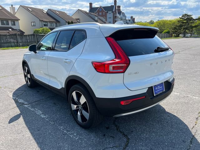 Used 2020 Volvo XC40 T5 Momentum w/ Protection Package Premier AWD/4WD image 7