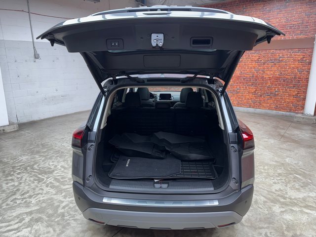 Used 2022 Nissan Rogue SV w/ SV Premium Package image 27