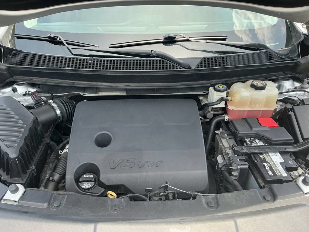 Used 2018 Chevrolet Traverse LT FWD image 25