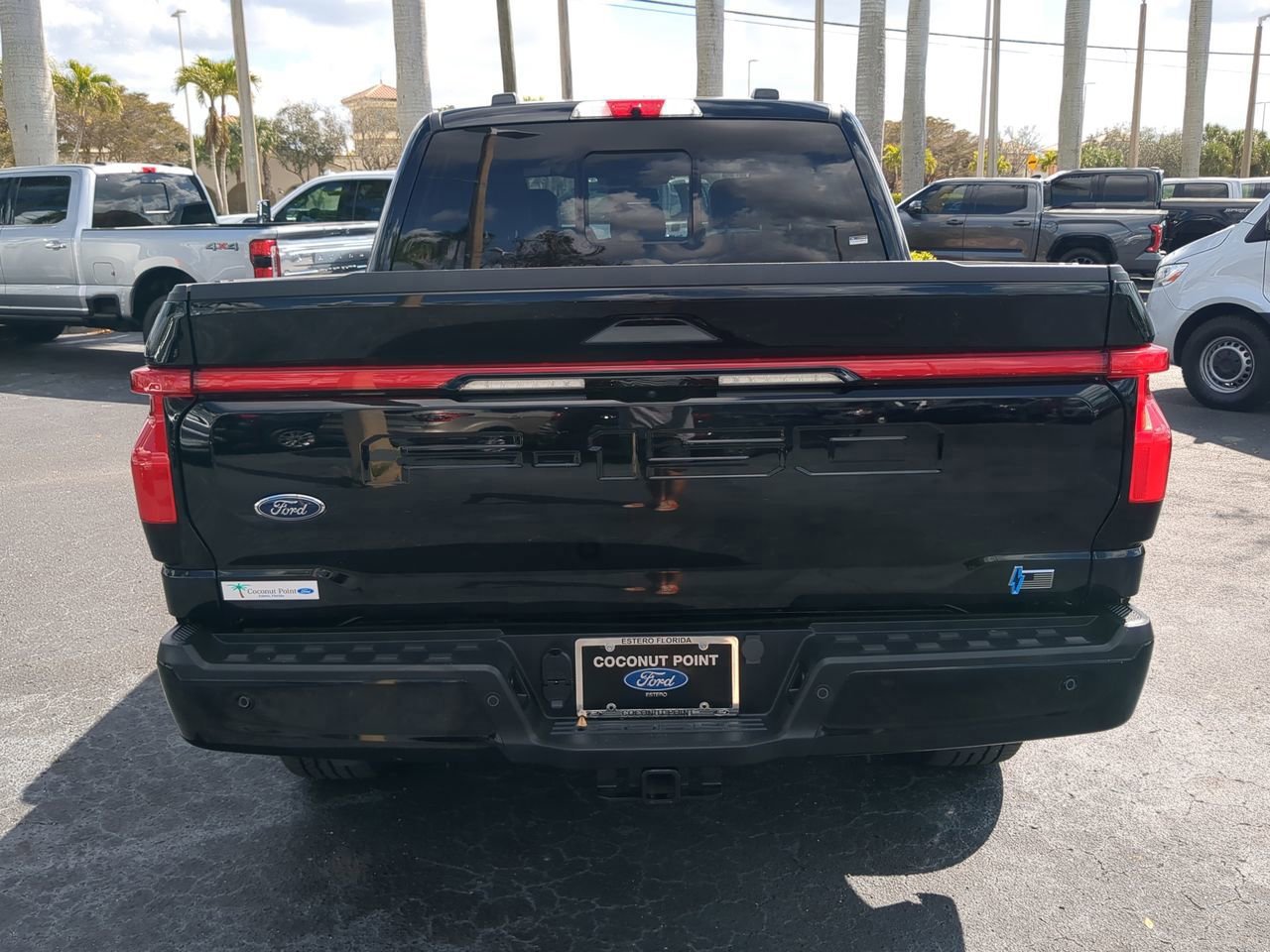 Certified 2023 Ford F150 Lightning Lariat w/ Max Trailer Tow Package image 4