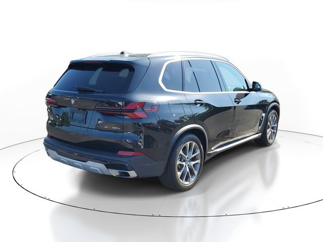 Used 2024 BMW X5 xDrive50e AWD/4WD image 3