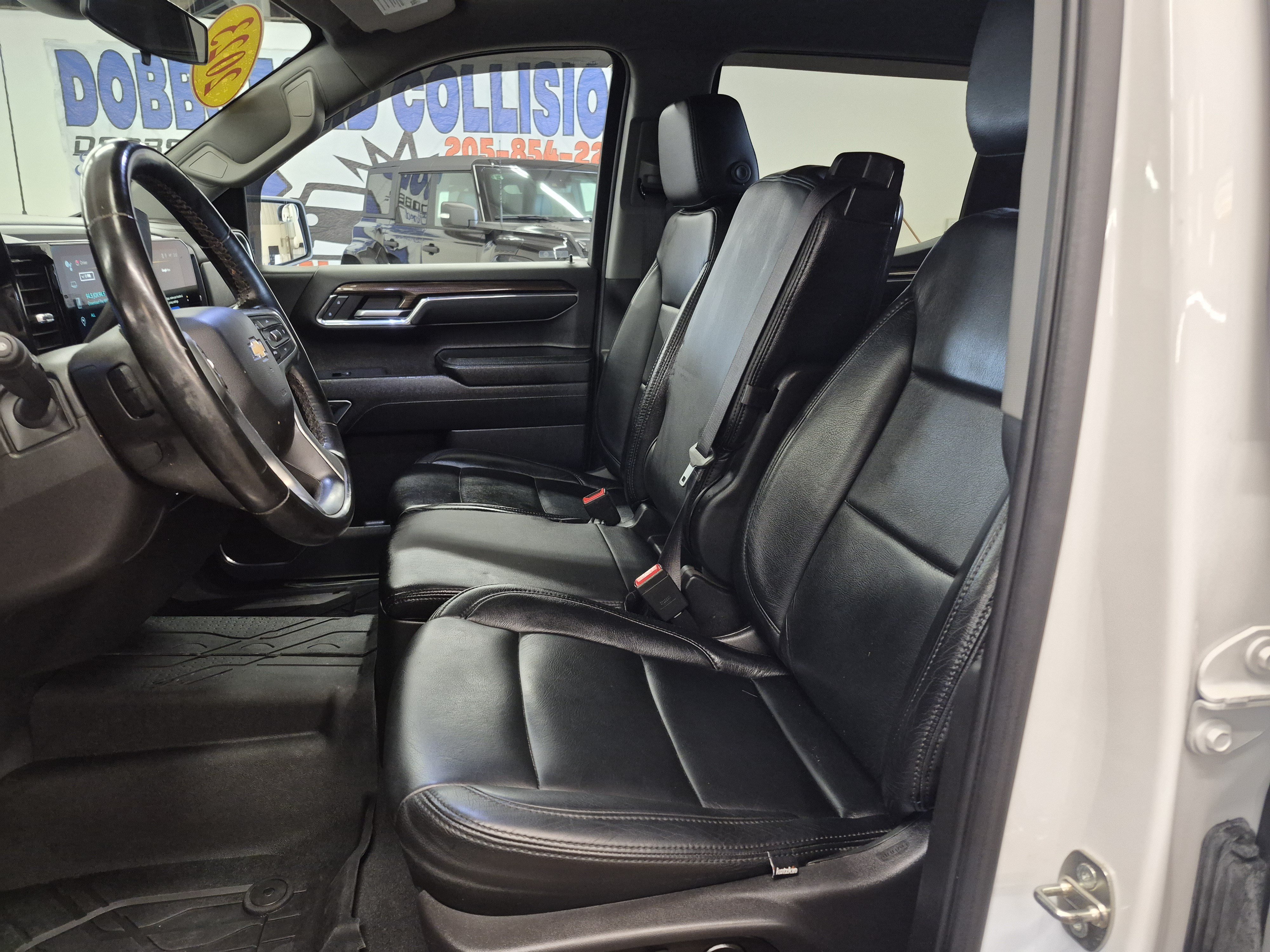 Used 2023 Chevrolet Silverado 1500 LT w/ Protection Package AWD/4WD image 14