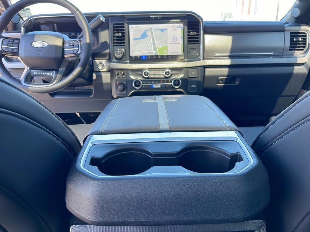 Certified 2025 Ford F250 Platinum image 33