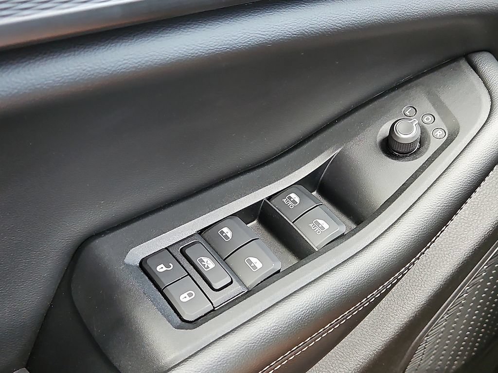 Used 2024 Jeep Grand Cherokee Altitude AWD/4WD image 23