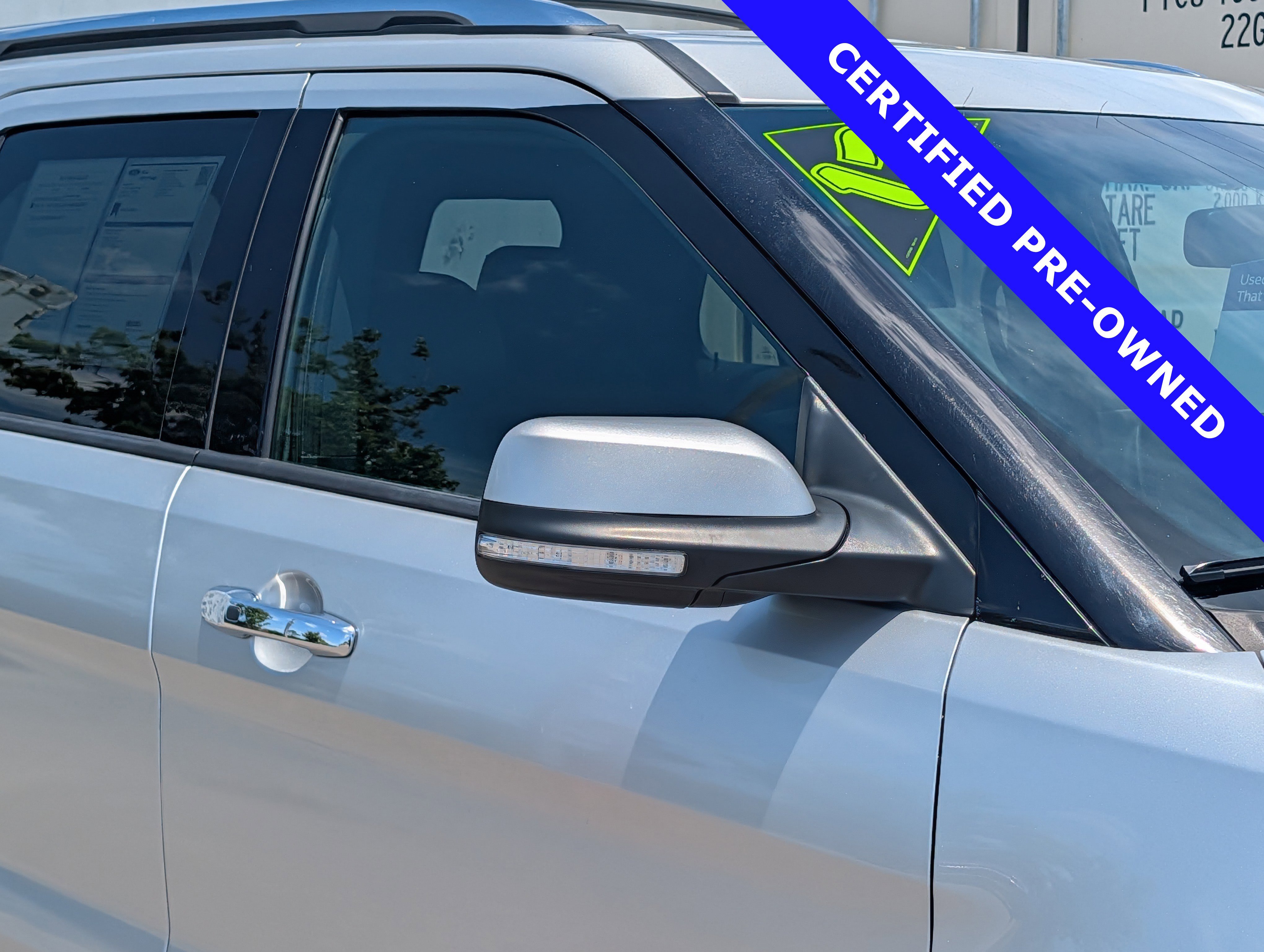 Certified 2017 Ford Explorer Limited AWD/4WD image 10