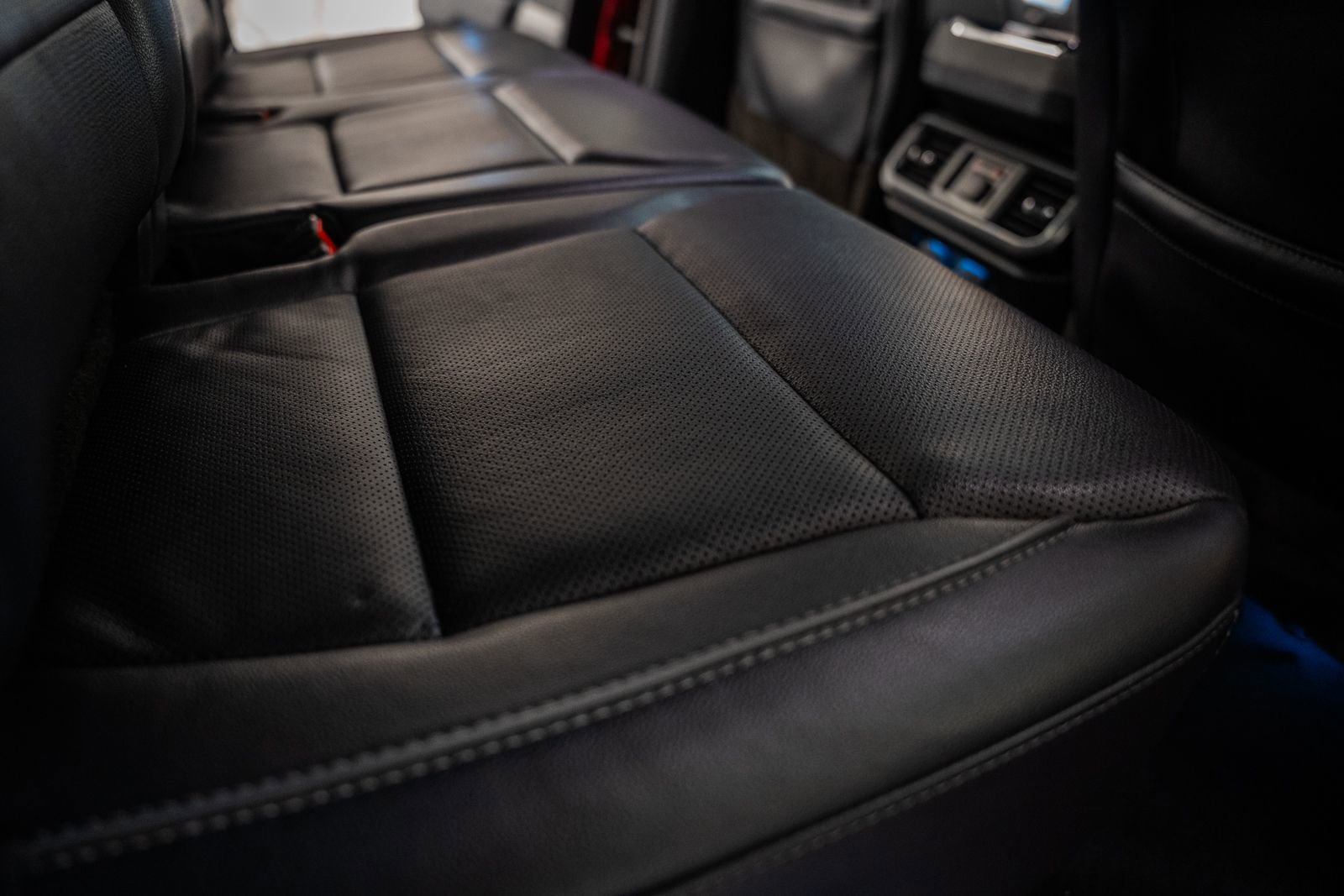 Certified 2023 Ford F150 Lariat w/ Equipment Group 502A High image 42