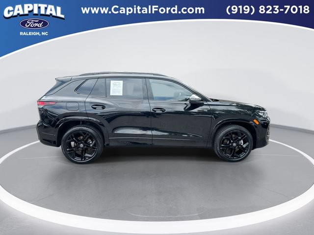 Used 2026 Volkswagen Tiguan SE R-Line AWD/4WD image 9