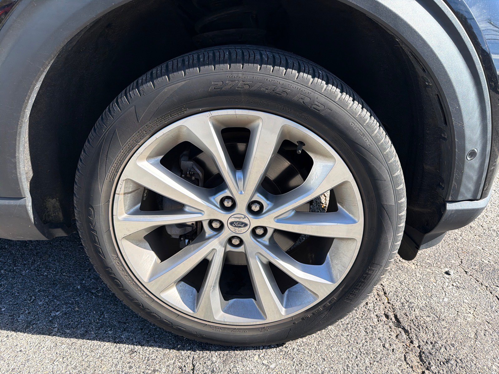 Certified 2021 Ford Explorer Platinum w/ Premium Technology Package AWD/4WD image 4