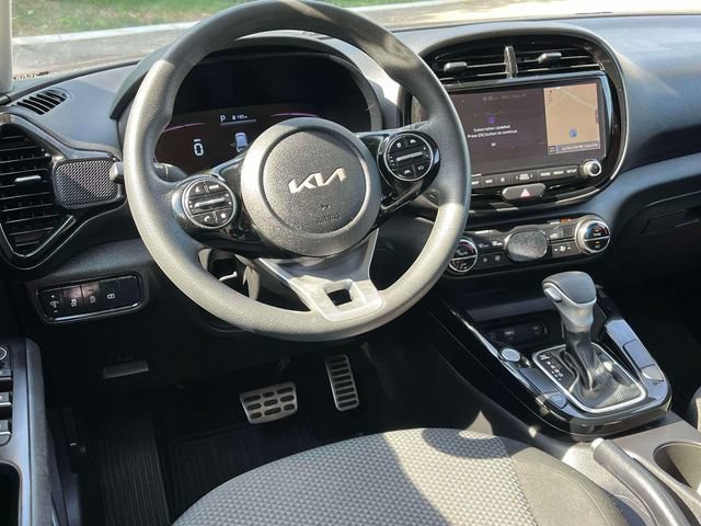 Used 2023 Kia Soul S FWD image 14