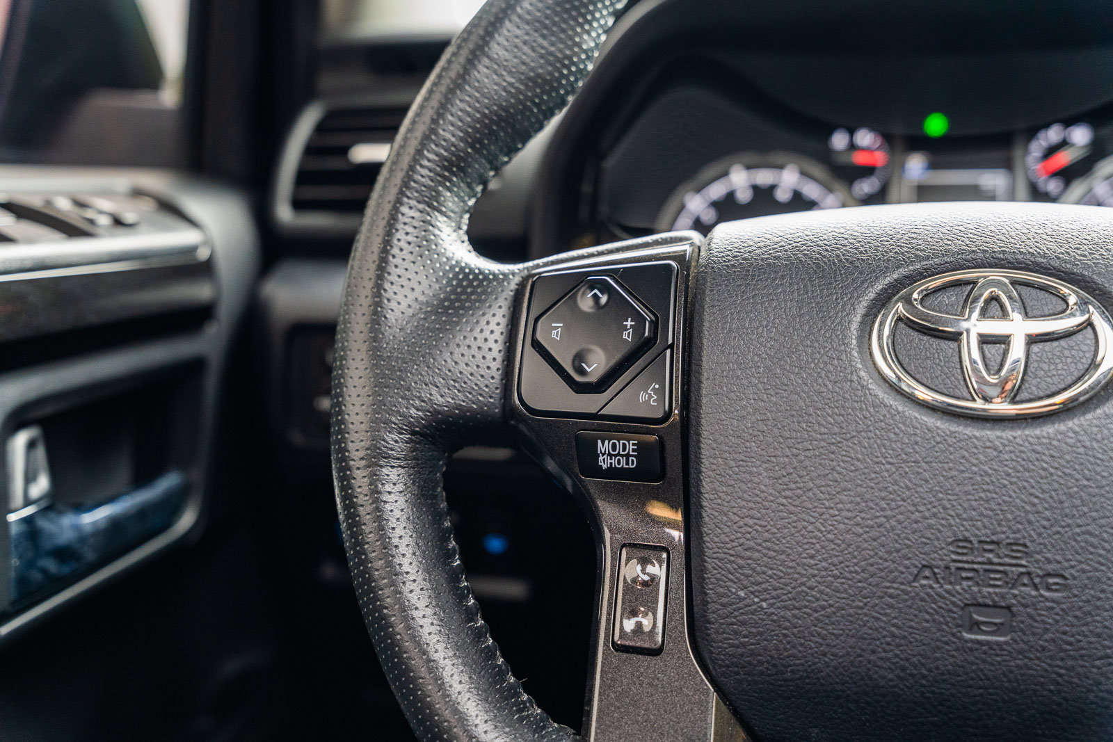 Used 2024 Toyota 4Runner TRD Off-Road Premium w/ Off Road Premium Plus Package AWD/4WD image 29