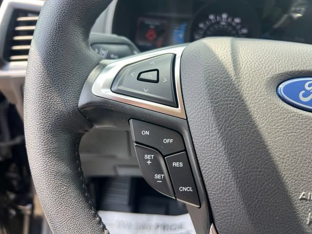 Certified 2024 Ford Edge SEL w/ Convenience Package AWD/4WD image 9
