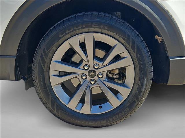 Certified 2022 Ford Explorer XLT w/ Equipment Group 202A image 26