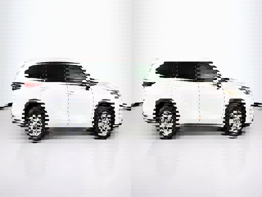 Used 2020 Toyota Highlander L image 6