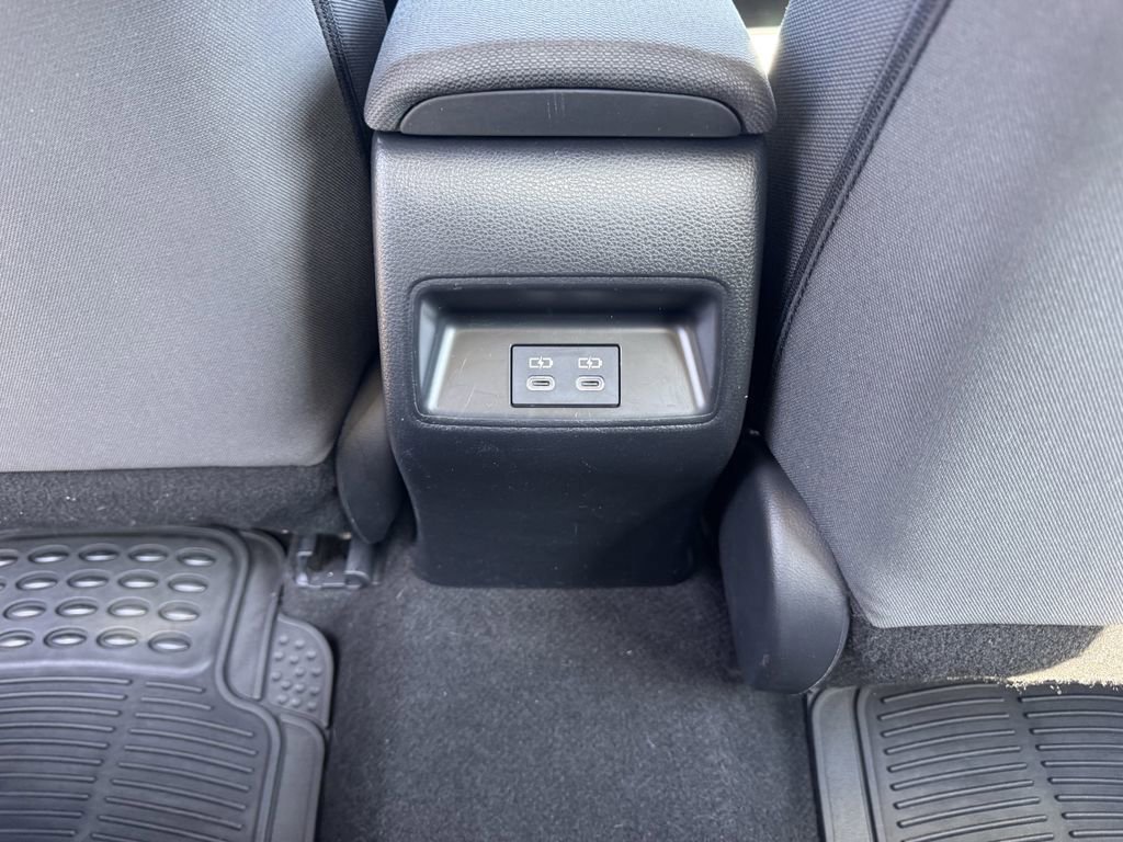 Used 2024 Toyota Corolla LE image 30