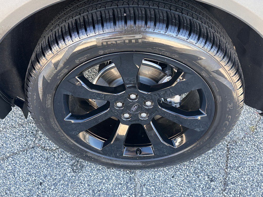 Certified 2024 Ford Explorer ST-Line w/ Class IV Trailer Tow Package image 26