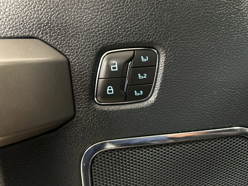 Certified 2022 Ford F250 Platinum image 12