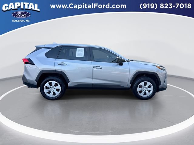 Used 2025 Toyota RAV4 LE AWD/4WD image 9