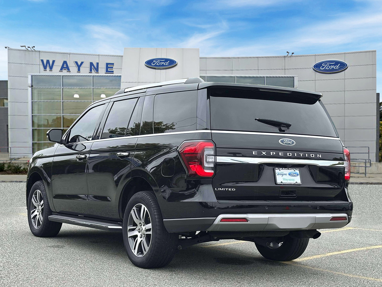 Certified 2023 Ford Expedition Limited image 3