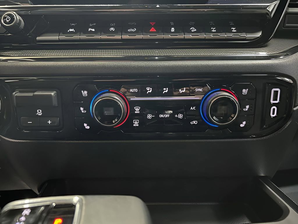 Used 2025 Chevrolet Silverado 1500 ZR2 w/ Technology Package image 17