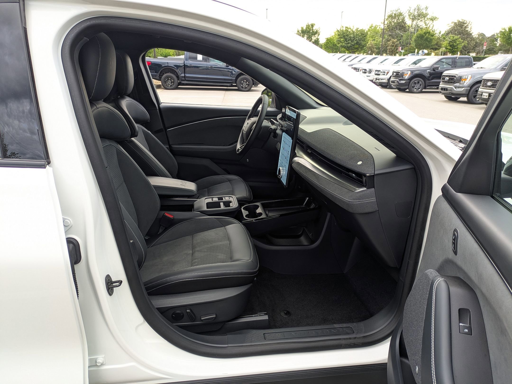 Certified 2025 Ford Mustang Mach-E GT AWD/4WD image 39