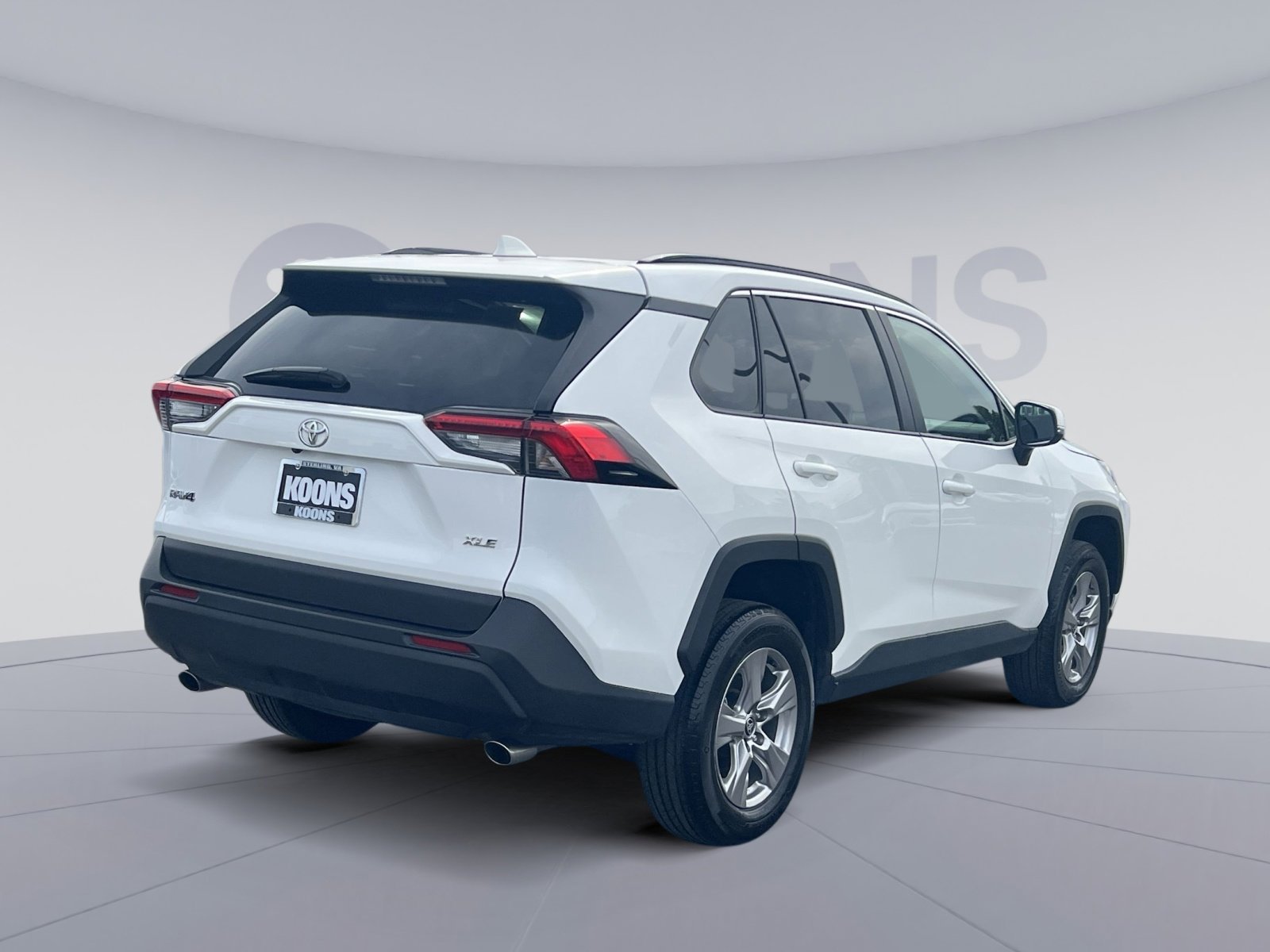 Used 2025 Toyota RAV4 XLE FWD image 16