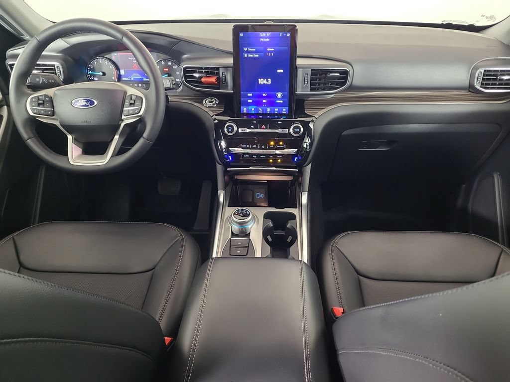 Certified 2023 Ford Explorer Limited w/ Limited Technology Package AWD/4WD image 25