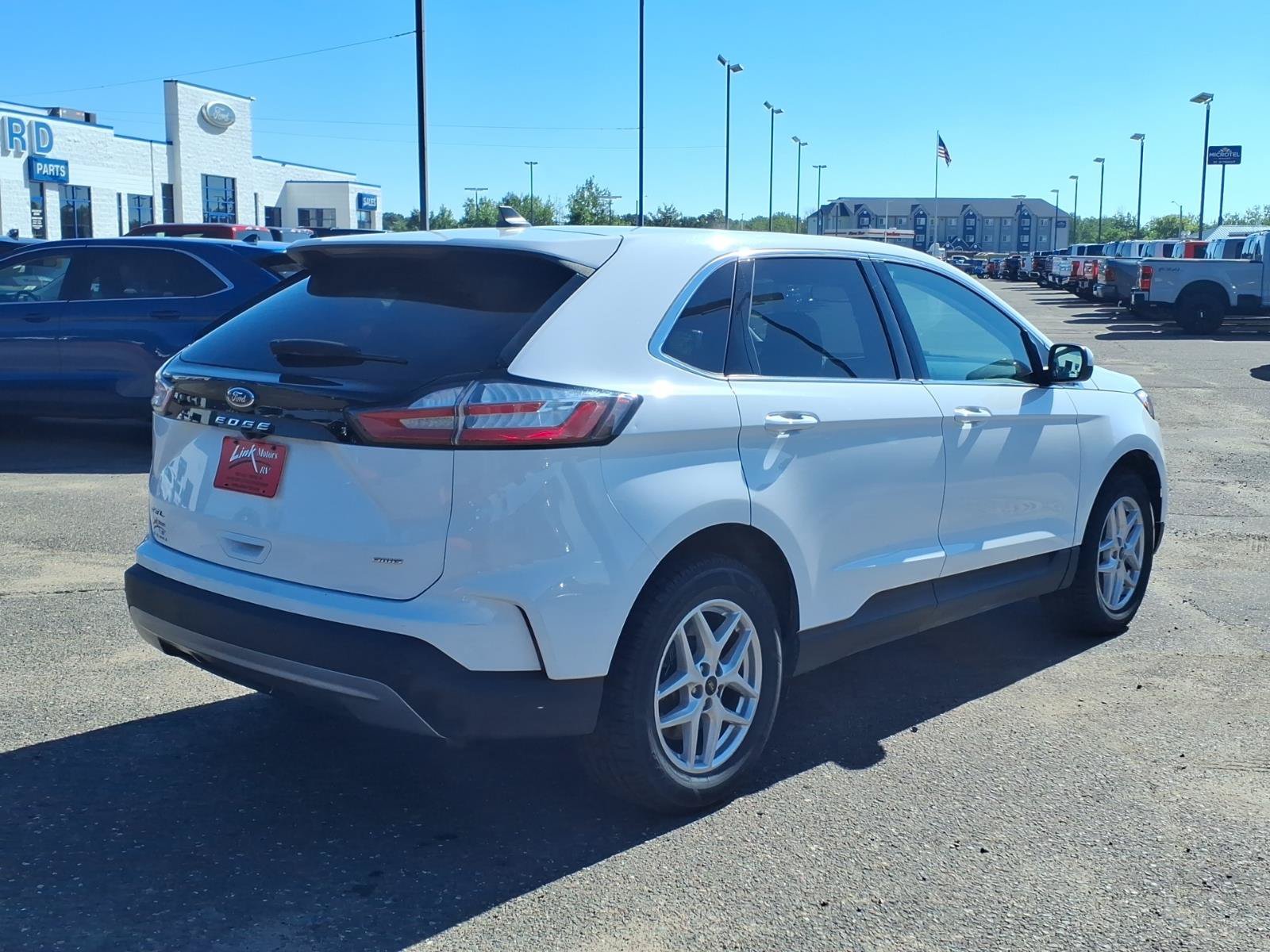 Certified 2024 Ford Edge SEL AWD/4WD image 6