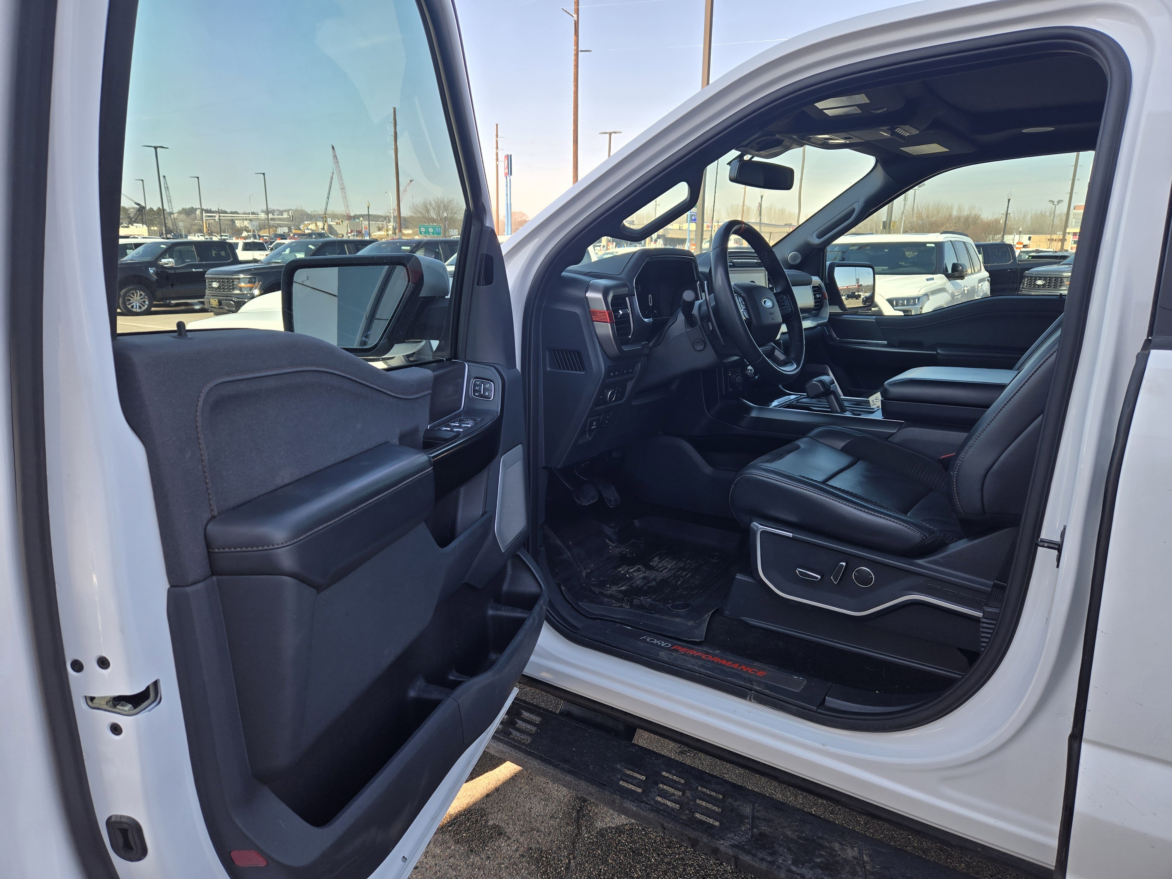 Certified 2022 Ford F150 Raptor w/ Raptor 37 Performance Package AWD/4WD image 11