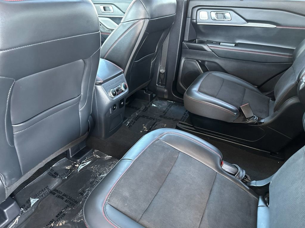 Certified 2025 Ford Explorer ST AWD/4WD image 11
