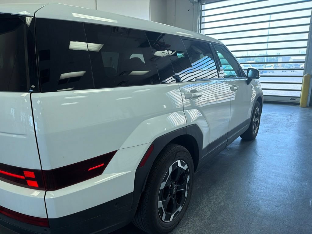 Used 2024 Hyundai Santa Fe SE AWD/4WD image 7