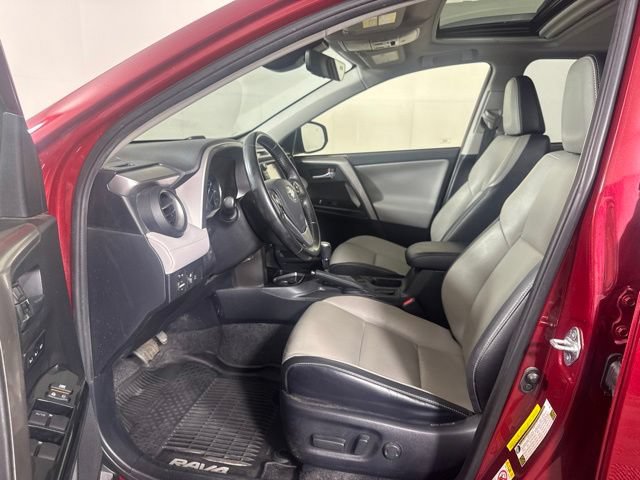Used 2018 Toyota RAV4 Limited FWD image 11