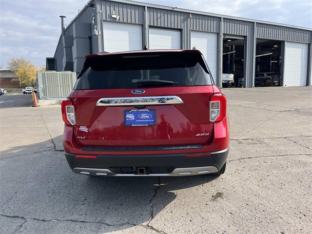 Certified 2021 Ford Explorer XLT w/ Equipment Group 202A image 4