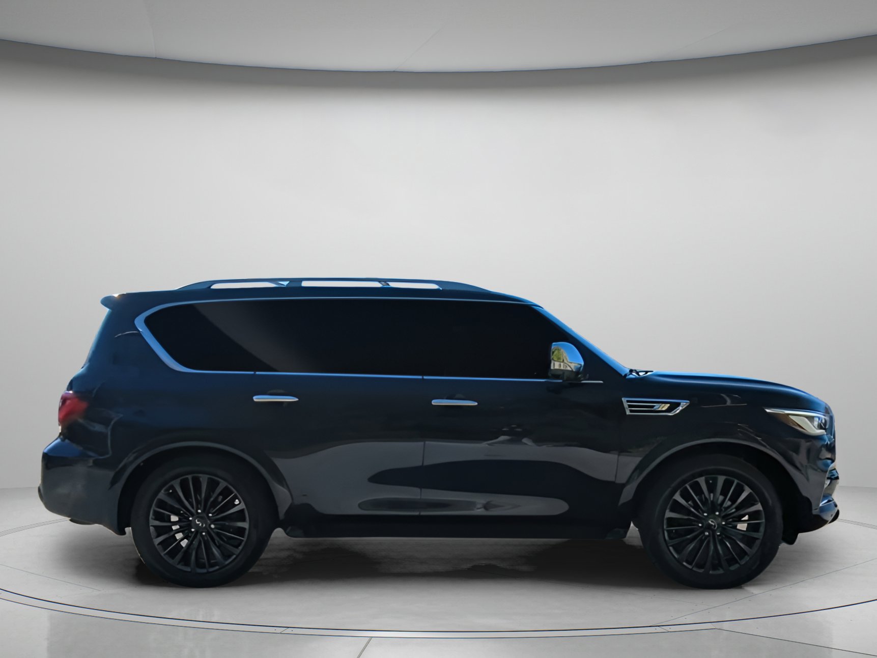 Used 2022 INFINITI QX80 Sensory w/ Cargo Package image 32