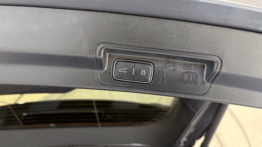 Certified 2025 Ford Explorer ST AWD/4WD image 6
