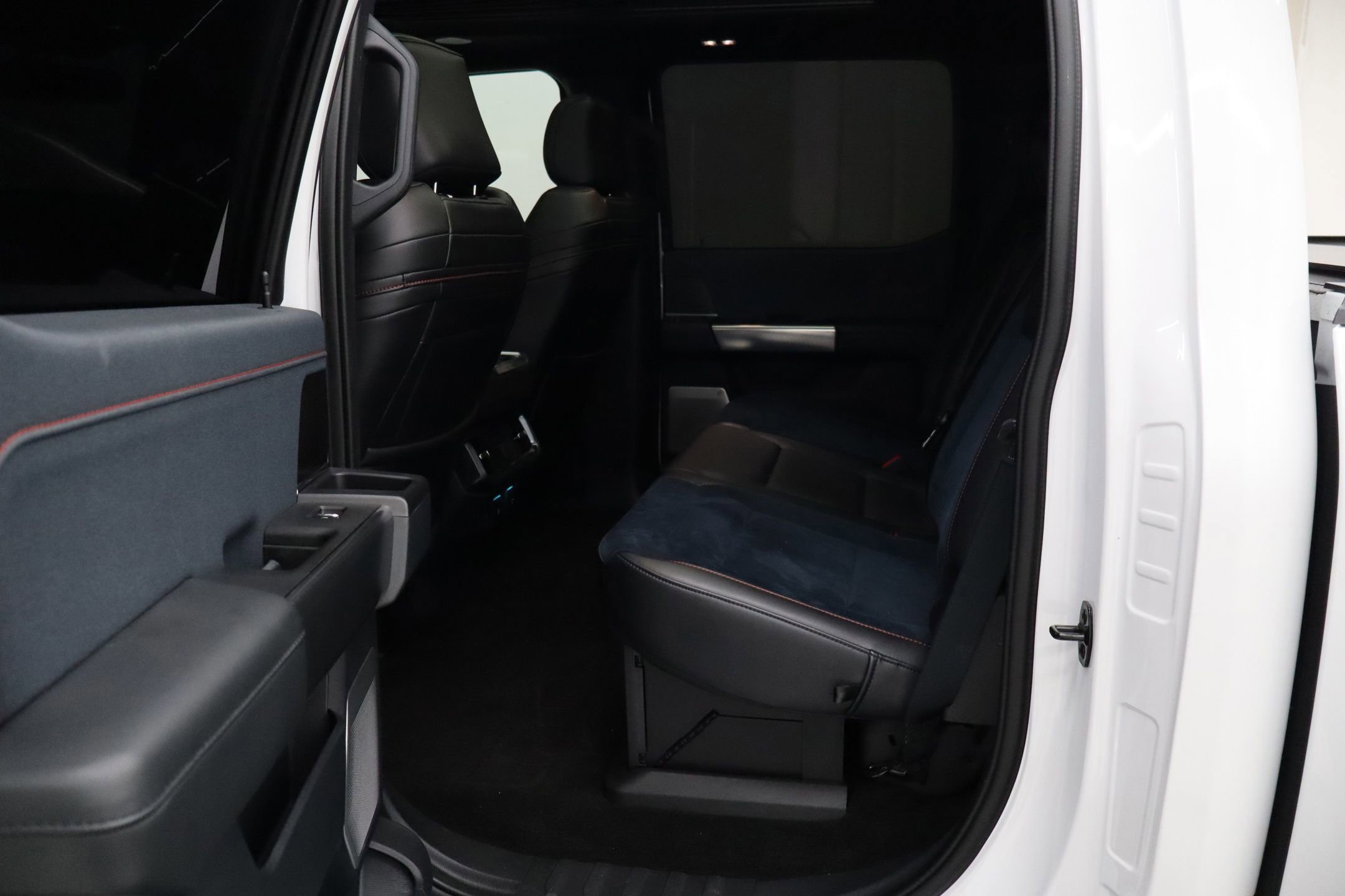 Certified 2022 Ford F150 Raptor w/ Equipment Group 801A High image 32