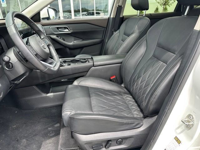 Used 2023 Nissan Rogue Platinum AWD/4WD image 19