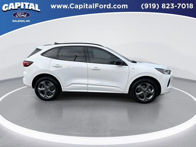 Certified 2023 Ford Escape ST-Line w/ Tech Pack #1 image 7