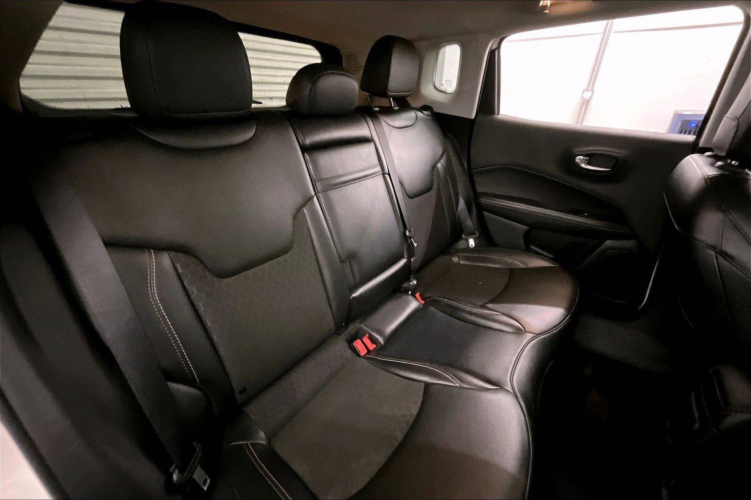 Used 2019 Jeep Compass Latitude image 26