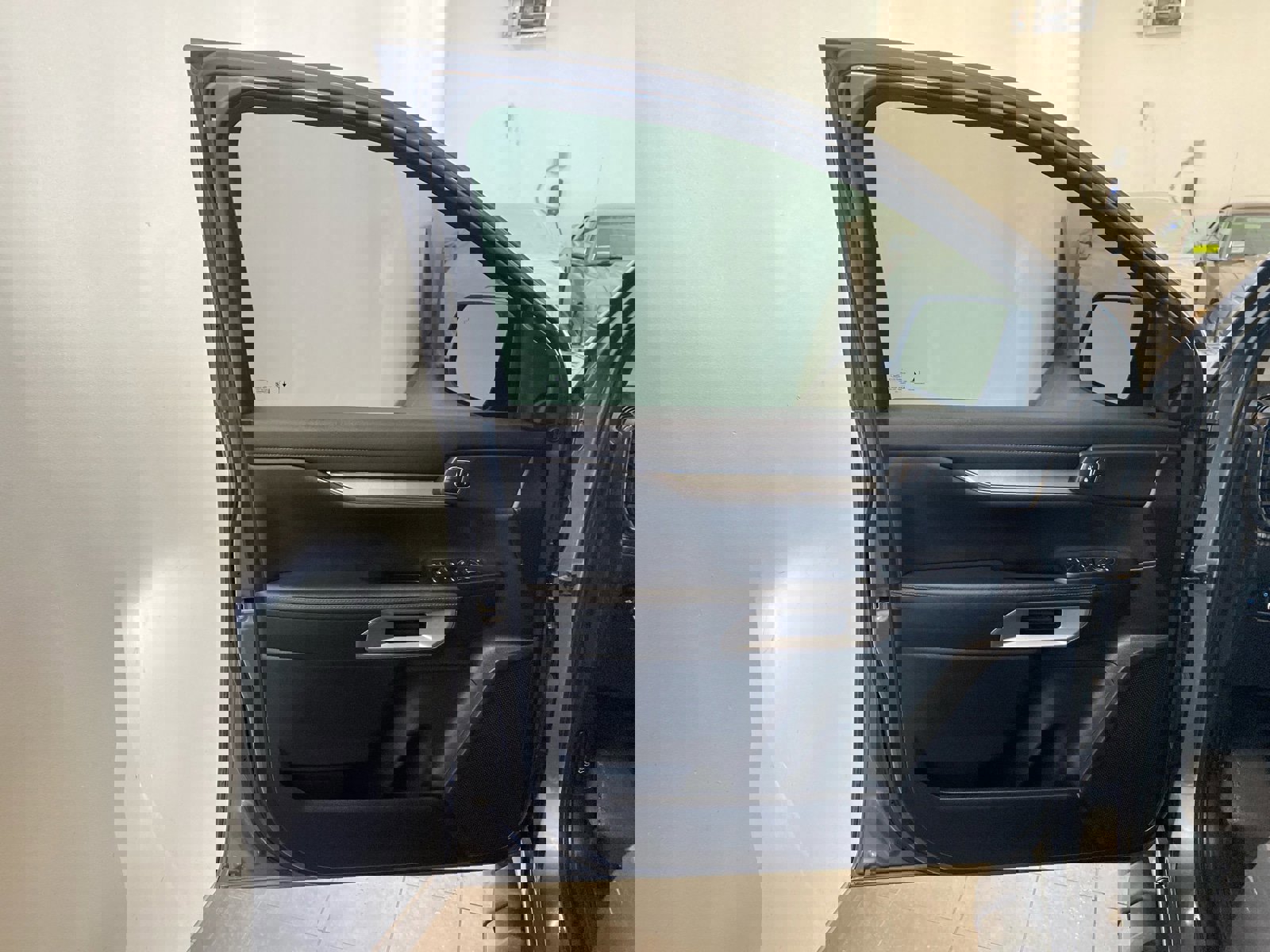 Certified 2024 Ford Ranger Lariat w/ FX4 Off-Road Package image 15