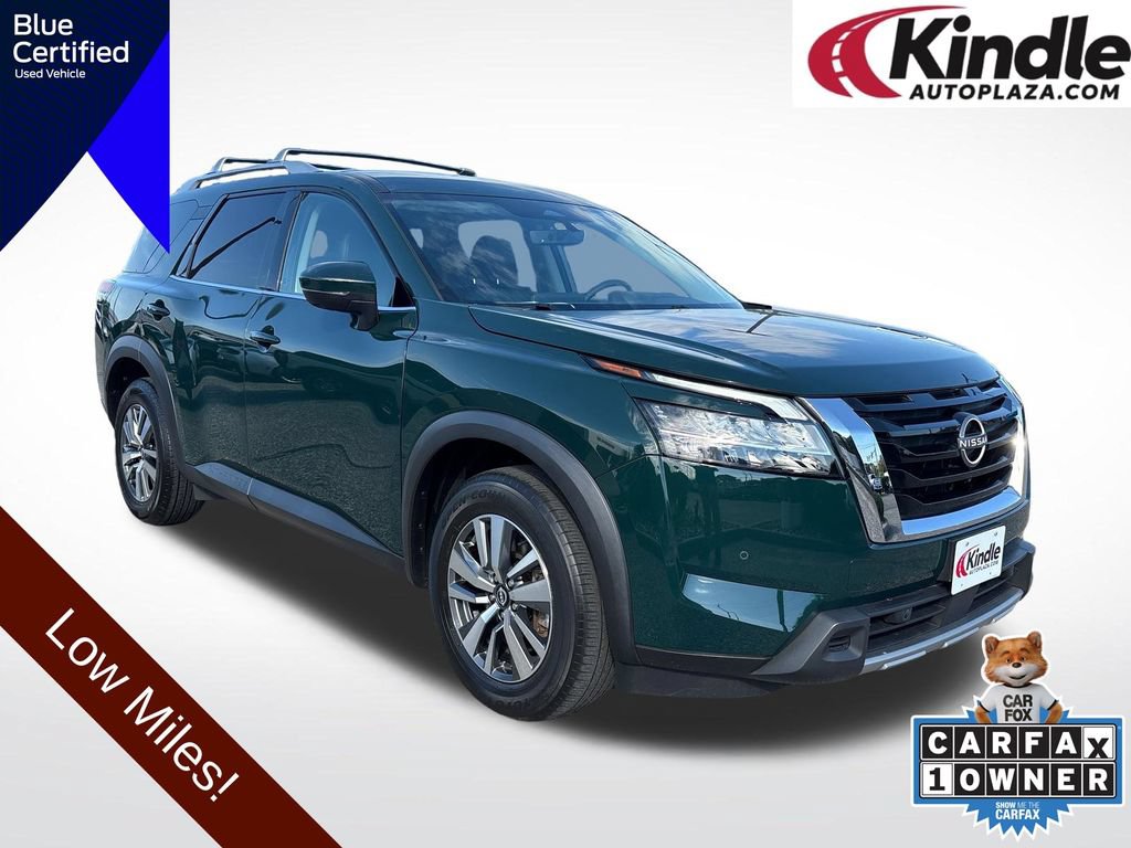 Used 2023 Nissan Pathfinder SL AWD/4WD image 1